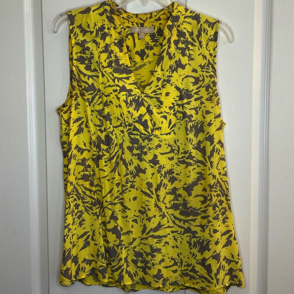 Sleeveless Yellow and Taupe Top Banana Republic Size 10